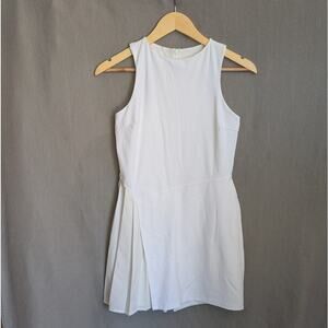 Lululemon W1DXZS Nulux White Asymmetrical Sleeveless Tennis Dress, size 6